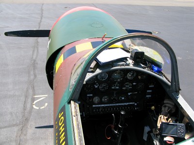 CJ6_Cockpit-800.jpg