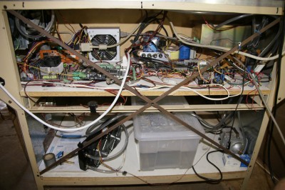 I have rewired this a hundred times and I'm not cleaning the wiring up until I get every thing working properly.<br />Until then it will look like 2 squids fighting.